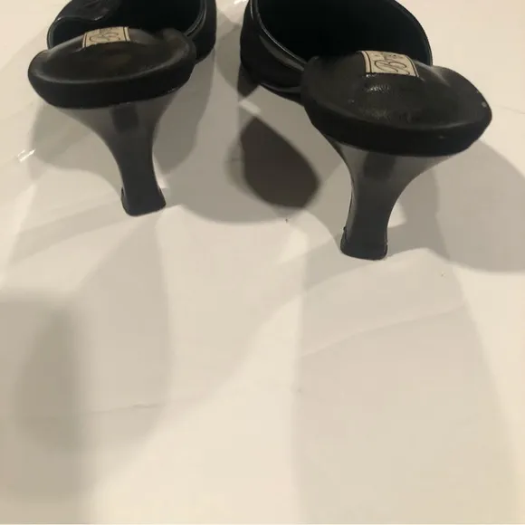 Brighton Black Leather Pointed Toe Mules, 8M