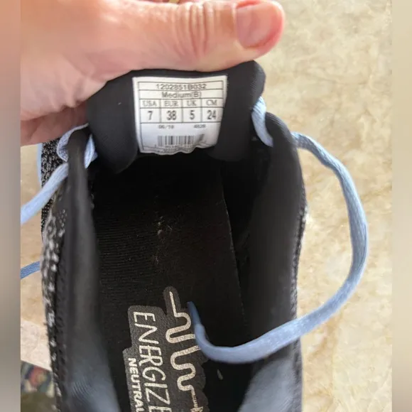 Brooks Launch 6 energy neutral Athletic Shoes - Black grey and periwinkle Blue