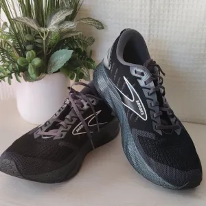 Brooks Levitate 6 Men's Black Running Shoes Size 11.5