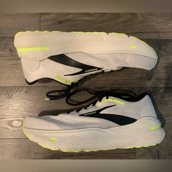 Brooks Mens Running Shoes Ghost Max Size 12D Grey/Black/Sharp Green