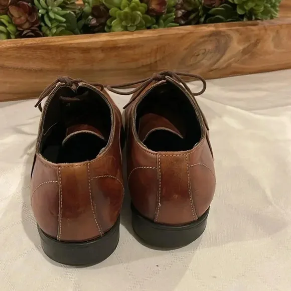 Bruno Magli Men's Cap-Toe Oxfords Leather size 9 EUC