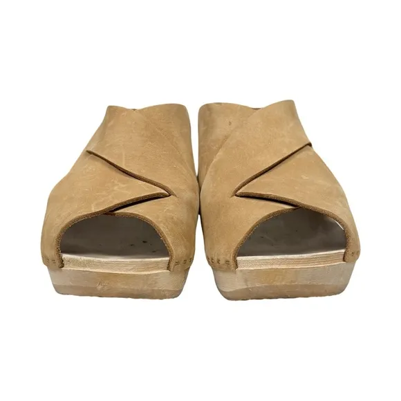 BRYR Sybil Leather Clogs Women's Tan Heeled Mules Wooden Platform