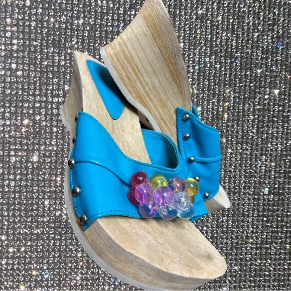 Bubblegum sandals vintage 80s 90s blue studded wedge heeled slides blue y2k