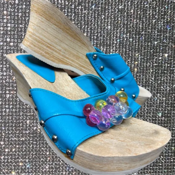 Bubblegum sandals vintage 80s 90s blue studded wedge heeled slides blue y2k