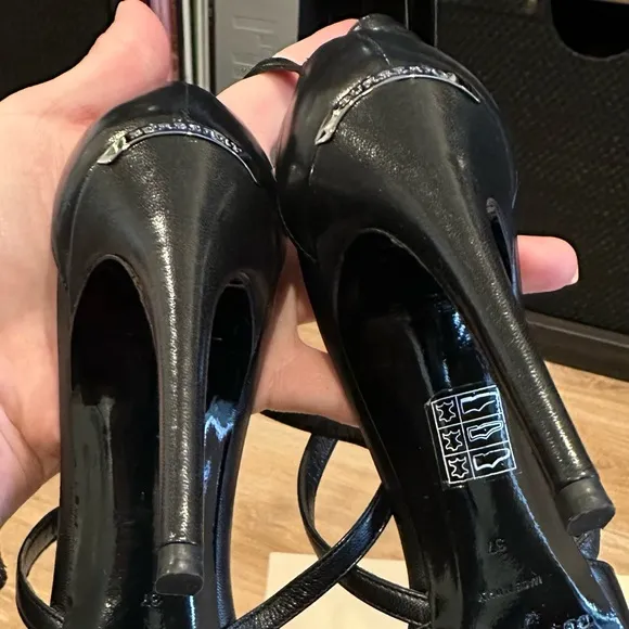 Burberry black stiletto heels size 37