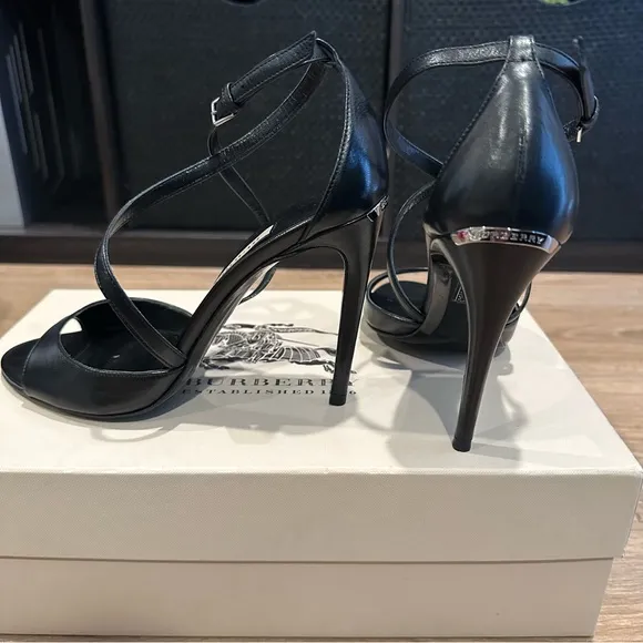 Burberry black stiletto heels size 37