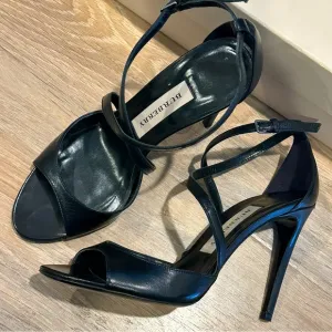 Burberry black stiletto heels size 37