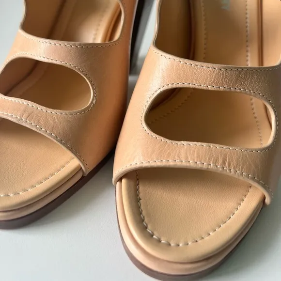 Burberry Cut-out Detail Leather Mules