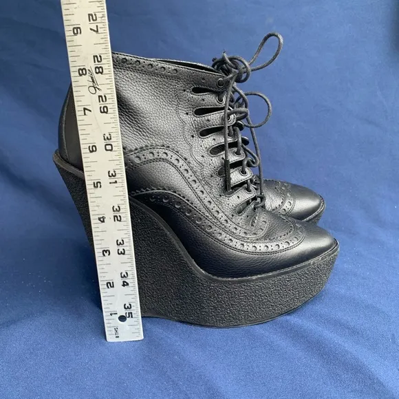 Burberry Prorsum Oxford Wedge black Lace Up heels US10 EU40