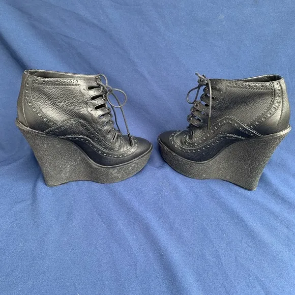 Burberry Prorsum Oxford Wedge black Lace Up heels US10 EU40