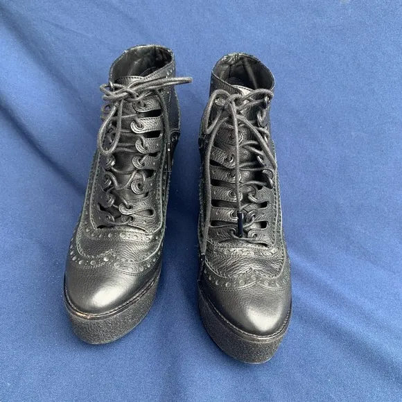 Burberry Prorsum Oxford Wedge black Lace Up heels US10 EU40