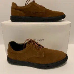Calvin Klein Men Casual Gleyber Silky Suede Shoes size 10.5