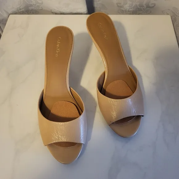 Calvin Klein Slide Sandals, Women Size 10,Color Tan, Heeled, Open toe, Casual