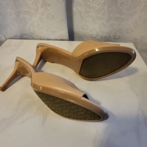 Calvin Klein Slide Sandals, Women Size 10,Color Tan, Heeled, Open toe, Casual
