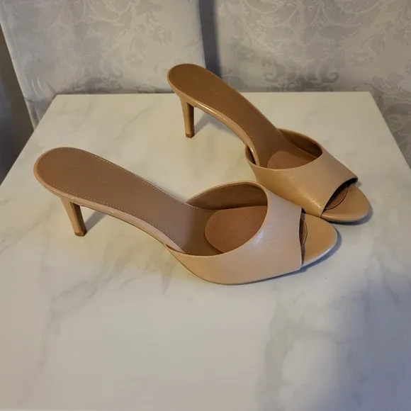 Calvin Klein Slide Sandals, Women Size 10,Color Tan, Heeled, Open toe, Casual