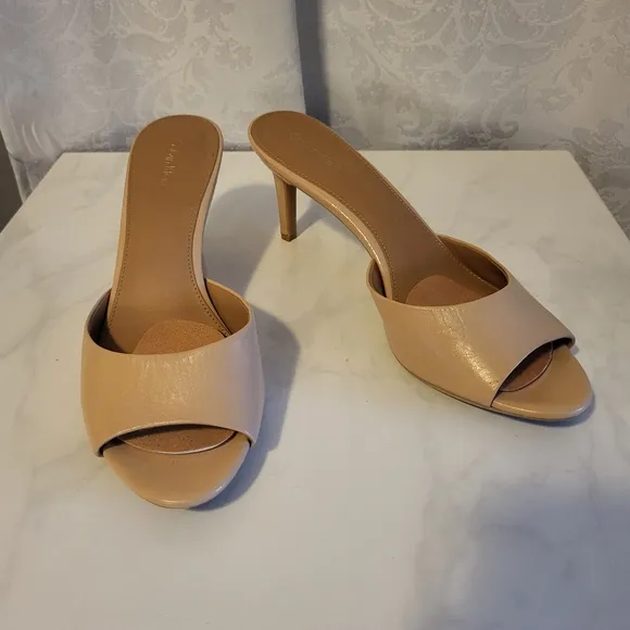 Calvin Klein Slide Sandals, Women Size 10,Color Tan, Heeled, Open toe, Casual