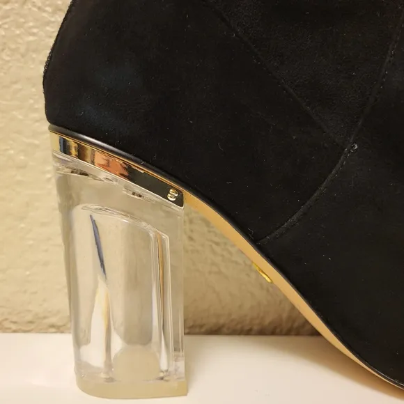 Cecelia New York Black &amp; Gold Emmie Pointed Toe Ankle Booties Size 9.5B