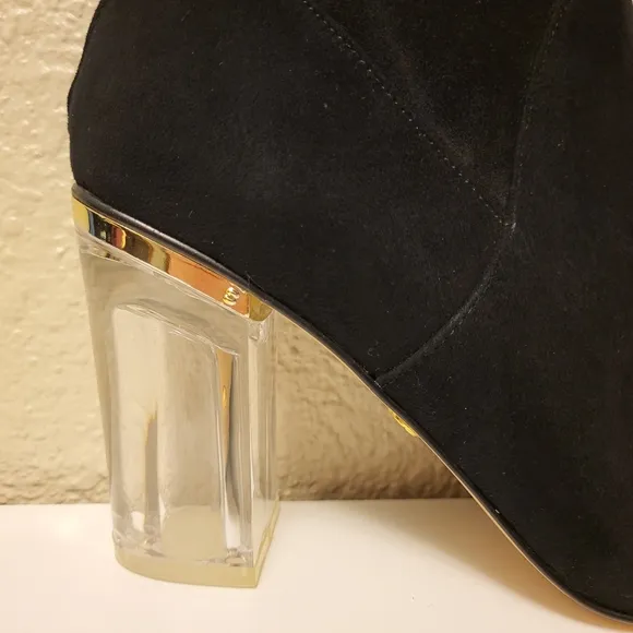 Cecelia New York Black &amp; Gold Emmie Pointed Toe Ankle Booties Size 9.5B