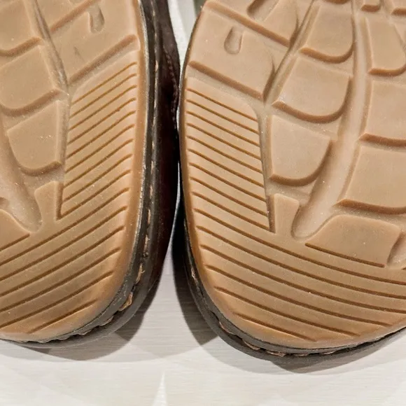 Chacos Devotee Vibram Gunnison Mules | 8 | brown