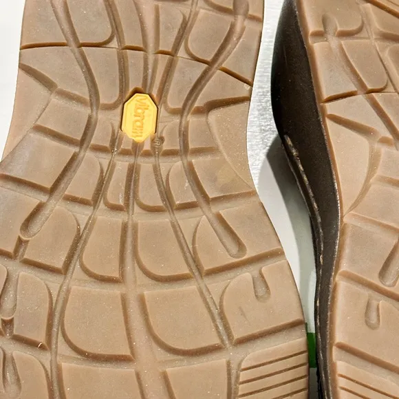 Chacos Devotee Vibram Gunnison Mules | 8 | brown