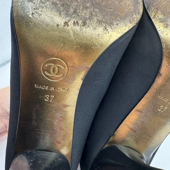 CHANEL Black Crepe Satin Pointed ToePumps- Size 37