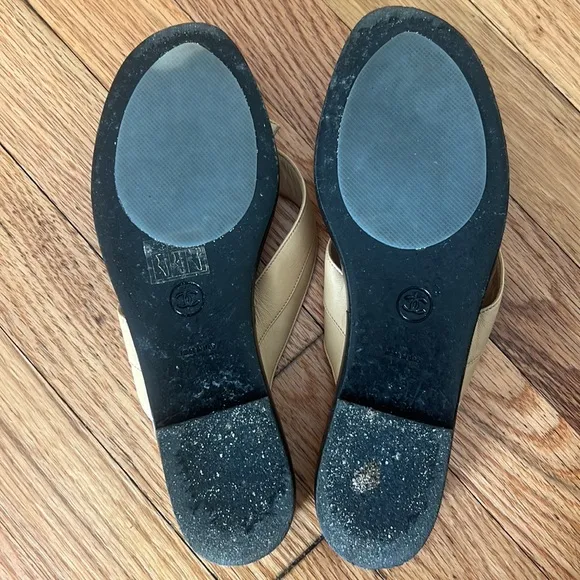Chanel vintage flip flops