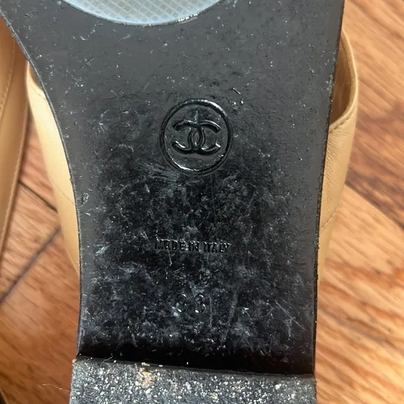 Chanel vintage flip flops