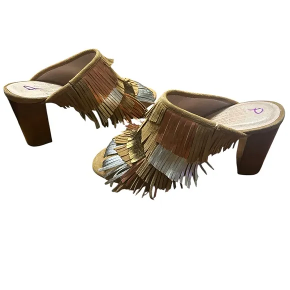 Charlotte Stone Morely Fringe Mules Size:6 Color:Tan Suede Metallic Leather