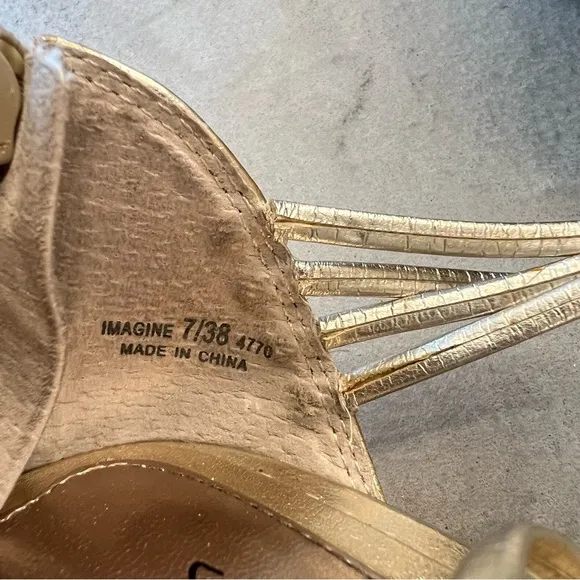 CHINESE LAUNDRY Strappy Sexy Gold 4” Platform Heels,‎ 7