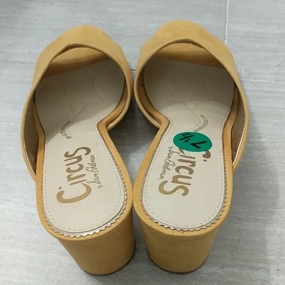 Circus by Sam Edelman Suzanna Open Toe Mules in Mustard Yellow Sz 7.5