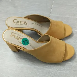 Circus by Sam Edelman Suzanna Open Toe Mules in Mustard Yellow Sz 7.5