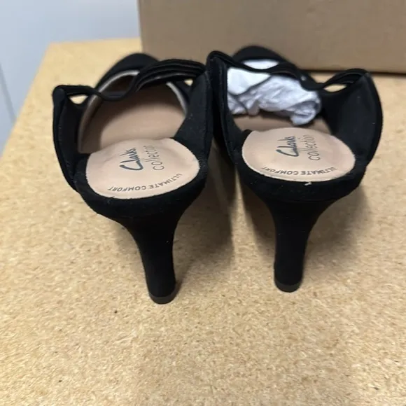 Clarks Illeana Gem Black Mules (BBT6)