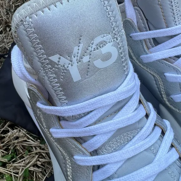 CLEAN Adidas Kaiwa Y-3 Size 9.5 Womens Silver Metallic Shoes