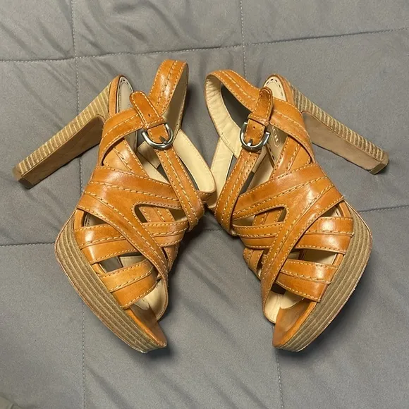 Coach Brynn Leather Tan Sling Back Strappy Heels Size 8