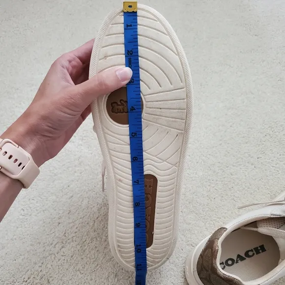 Coach Clip Low Top Leather Sneakers in Chalk/Khaki sz9.5