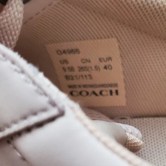 Coach Clip Low Top Leather Sneakers in Chalk/Khaki sz9.5