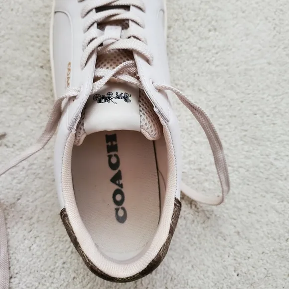 Coach Clip Low Top Leather Sneakers in Chalk/Khaki sz9.5