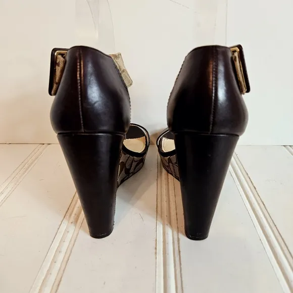 Coach Shoes Womens 8.5 Jerri Brown Wedge Platform C Logo Open Toe Ankle Strap