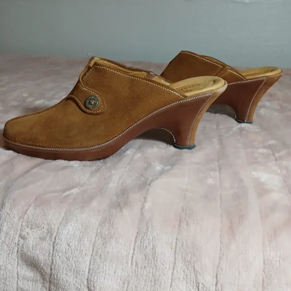 Cole Haan Tan Mules with Suede Finish and Wooden Heel Size 9.5