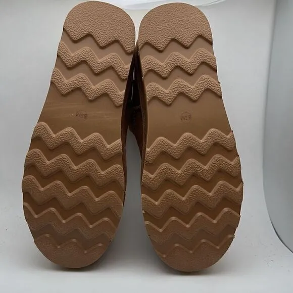 CUSHIONAIRE Women's Genuine Suede Cozy Mule Platform  Memory Foam 8.5 CHESTNUT