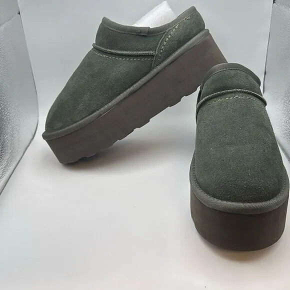 CUSHIONAIRE Women's Huggy Genuine Suede Cozy Mule Platform SIZE 8 OLIVE