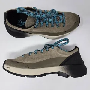 DANNER WOMENS CAPRINE LOW SUEDE PLAZA TAUPE TRAIL SHOES VIBRAM SIZE 6.5 M
