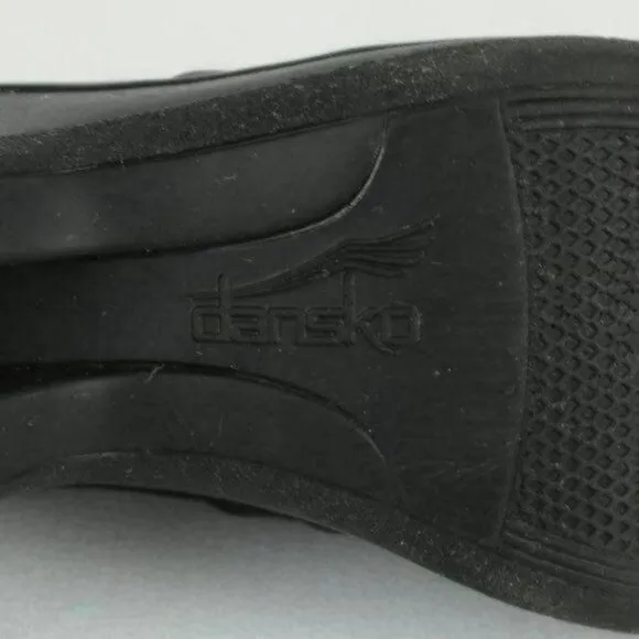 Dansko Aubrey Women's Size 40 Black Leather Slip On Heeled Clogs