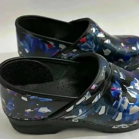 Dansko Blue Garden Patent Professional Clogs | Black Blue Floral | SZ 40