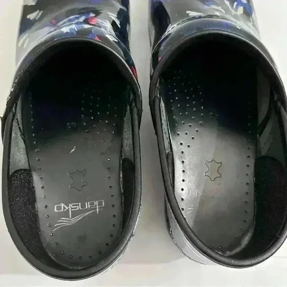Dansko Blue Garden Patent Professional Clogs | Black Blue Floral | SZ 40