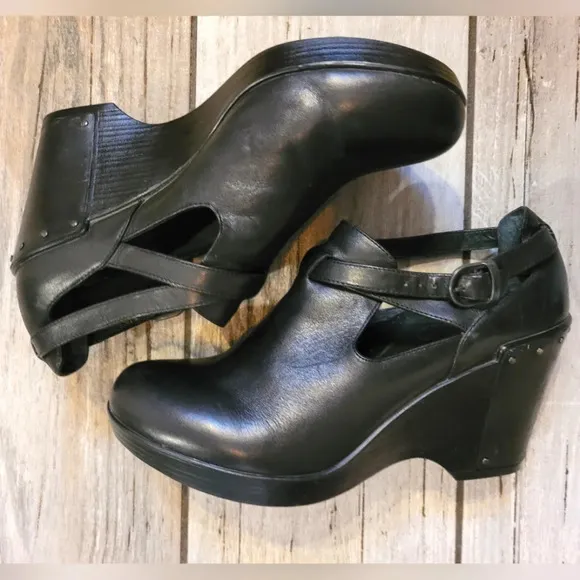 DANSKO Franka black leather wedge ankle strap studs heeled clogs casual W 10.5