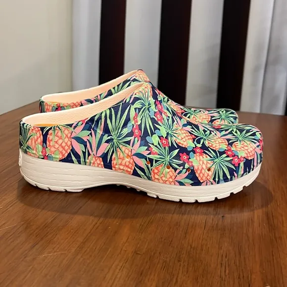 Dansko Kane Eva Pineapple Clogs Shoes Mules new Women’s Size 37 nurse garden
