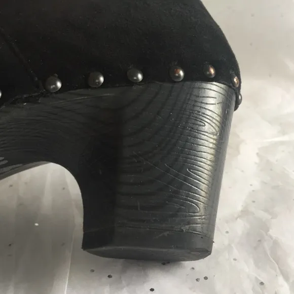 Dansko Nori Black Suede Wood Grain Heel Clog Studded Detail - Sz 38 Bohemian