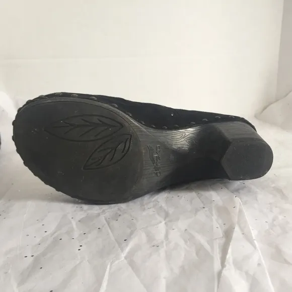 Dansko Nori Black Suede Wood Grain Heel Clog Studded Detail - Sz 38 Bohemian