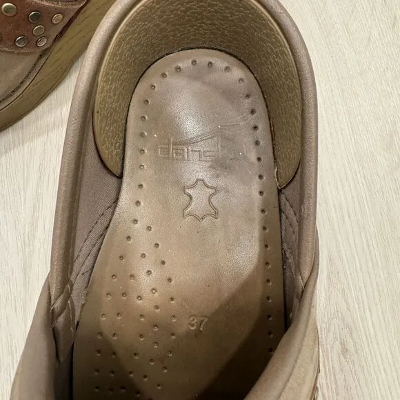 Dansko Paven WOMENS Taupe Milled‎ Leather Slip On Mules Clogs Shoes Size 37